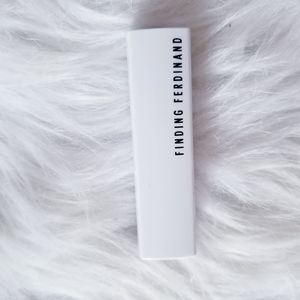 Finding Ferdinand lipstick nob hill red new